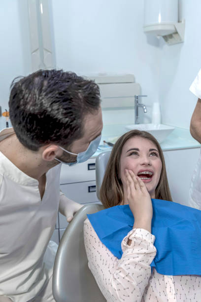 Best Holiday Emergency Dentist in Midway North, TX